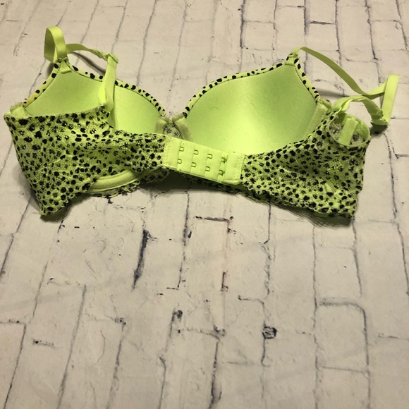 Womens Bra 34B neon green and black No Boundaries GUC - Picture 3 of 5